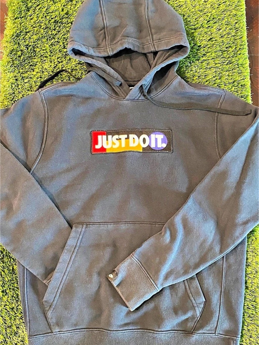 Nike Men’s Size S Black Just Do It Embroidered Spell Out Color Block Hoodie